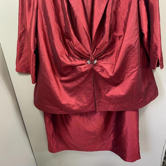 Jessica Howard Women's burgundy Skirt Suit Set Size24W - Picture 3 of 16